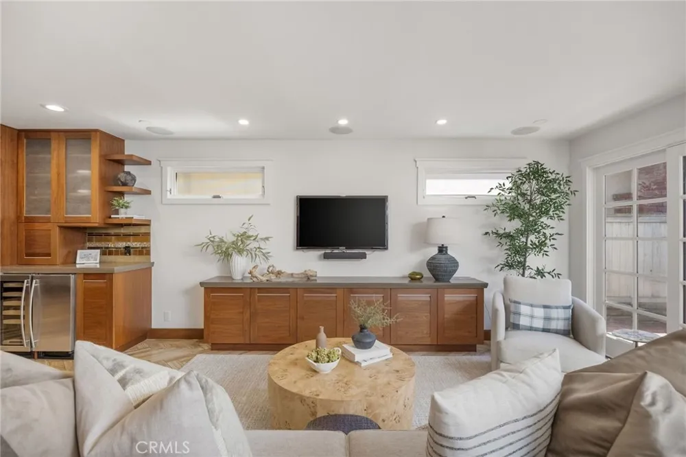 3504 Poinsettia Avenue Manhattan Beach, CA 90266