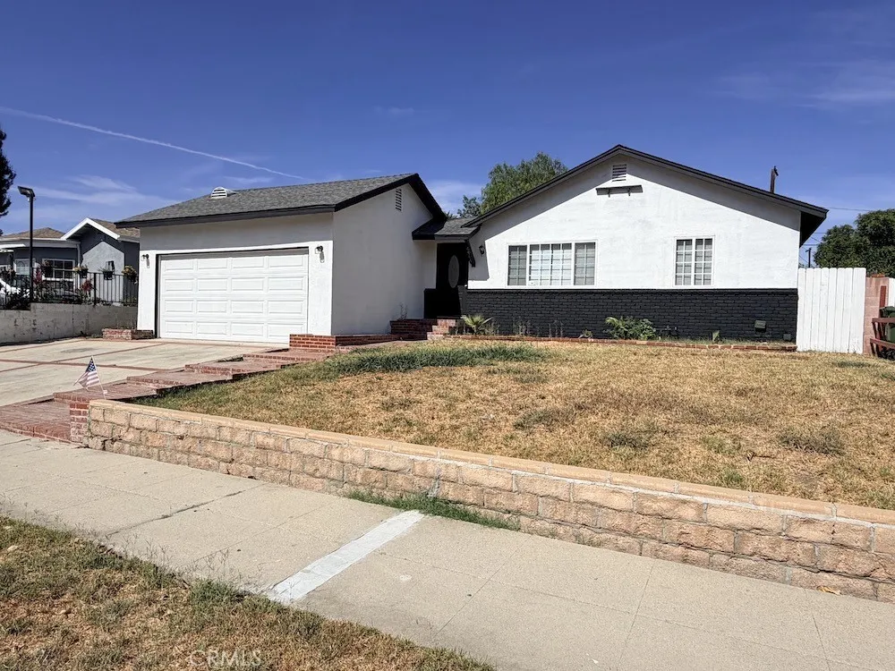 6944 Lurline Winnetka, CA 91306