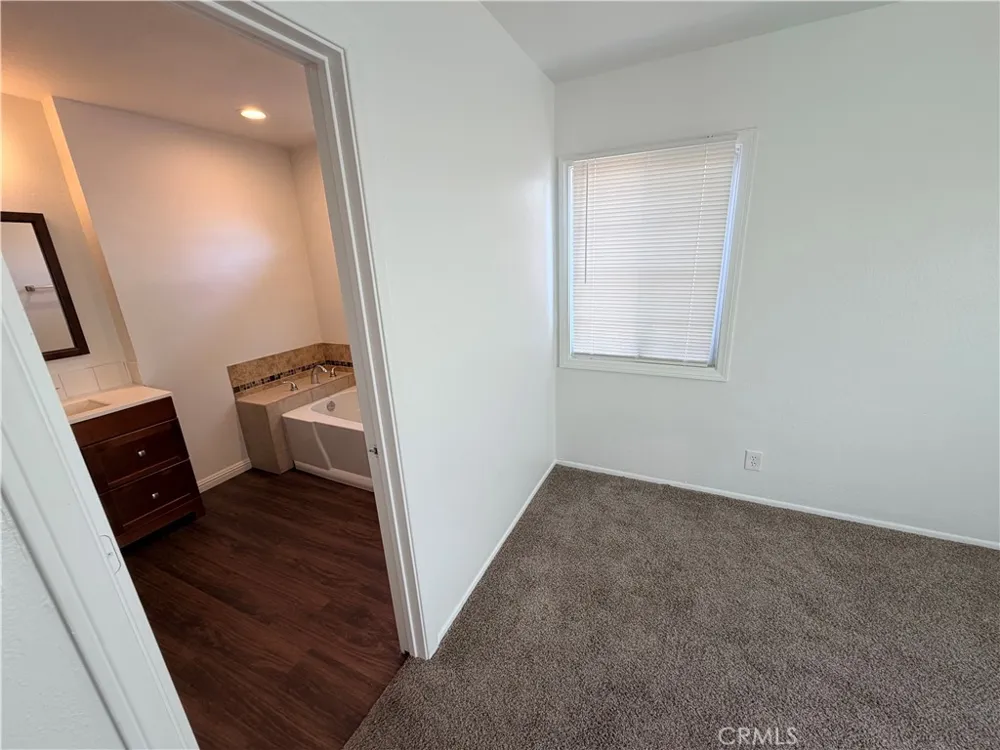 6944 Lurline Winnetka, CA 91306