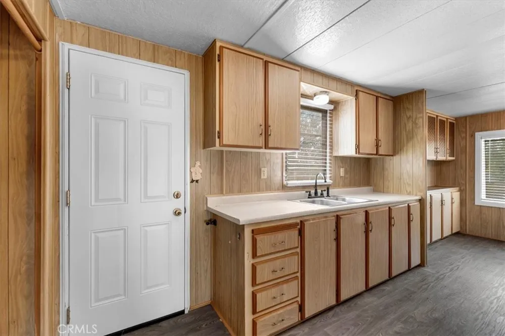 20060 Corning Corning, CA 96021