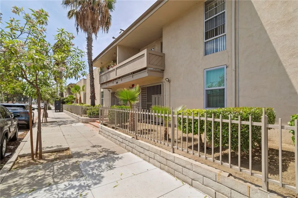 3301 Santa Fe Avenue #50 Long Beach, CA 90810