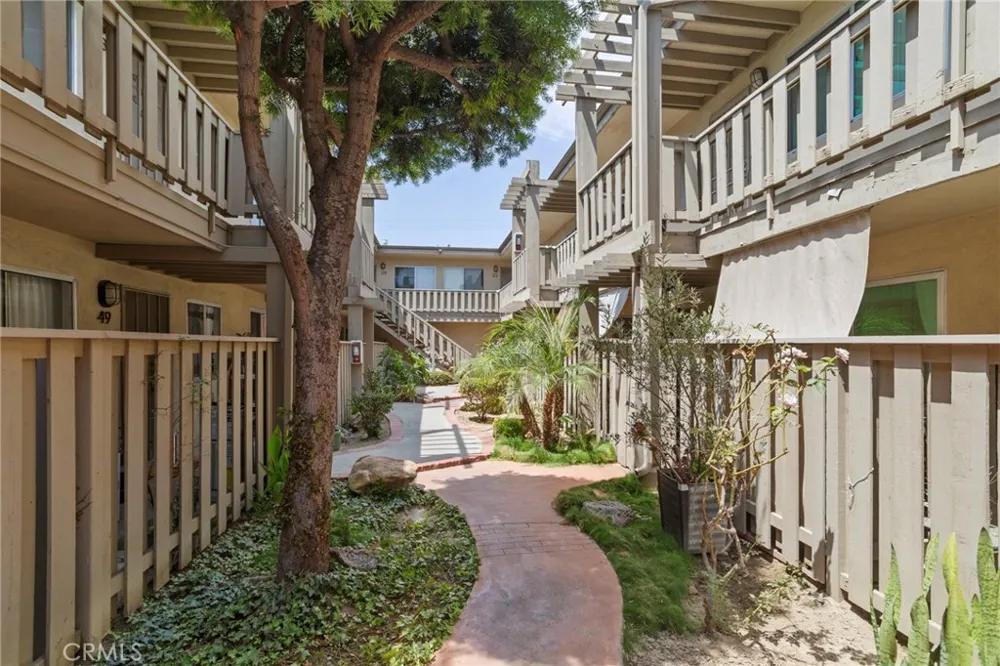 3301 Santa Fe Avenue #50 Long Beach, CA 90810