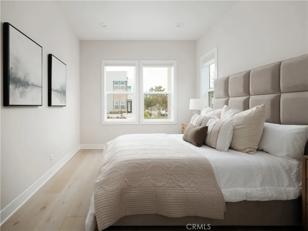 101 Mulberry Lake Forest, CA 92630