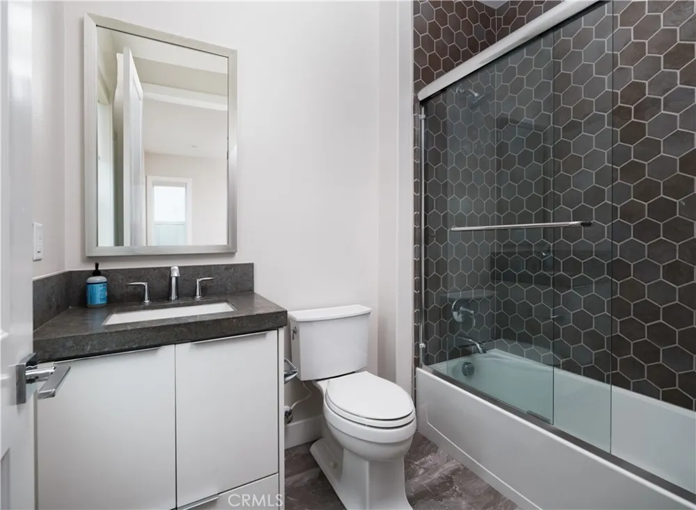 101 Mulberry Lake Forest, CA 92630