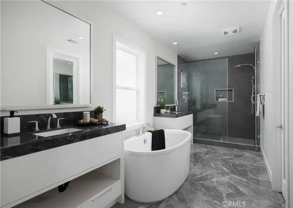 101 Mulberry Lake Forest, CA 92630