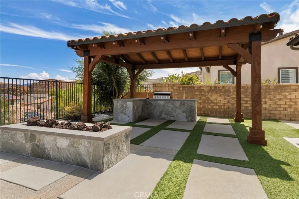 18747 JUNIPER SPRINGS DRIVE Canyon Country, CA 91387