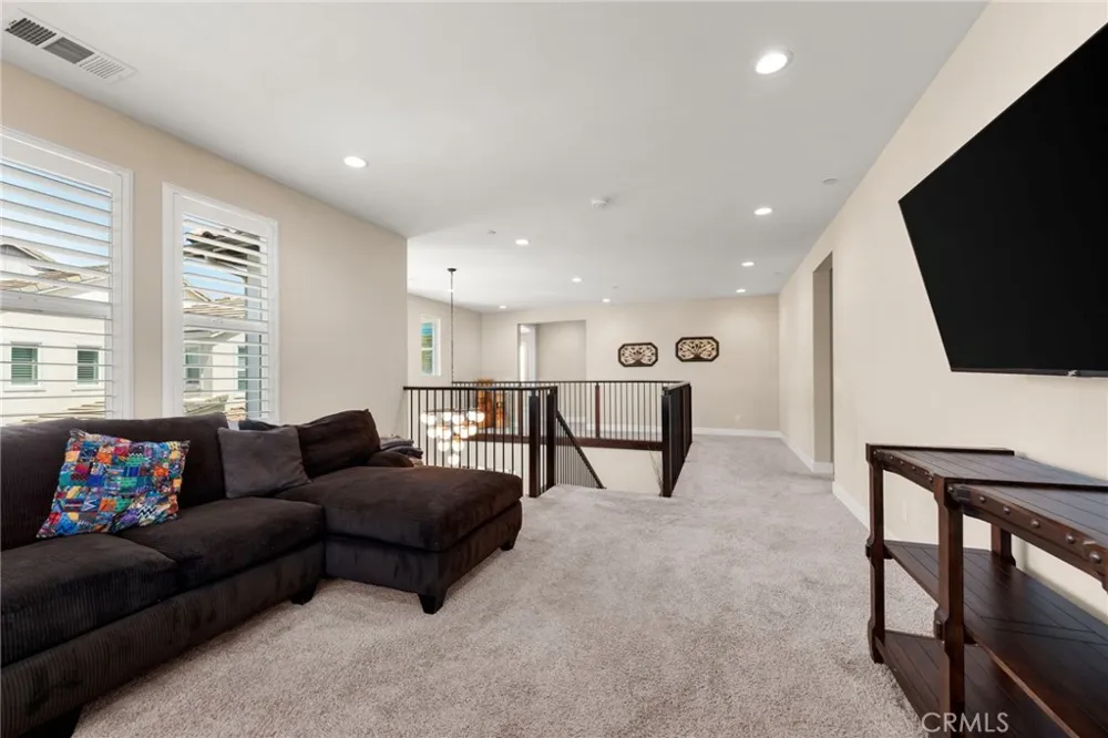 18747 JUNIPER SPRINGS DRIVE Canyon Country, CA 91387