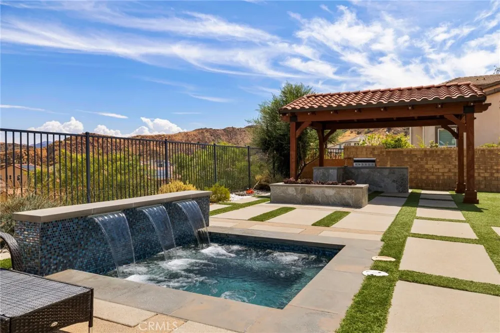 18747 JUNIPER SPRINGS DRIVE Canyon Country, CA 91387