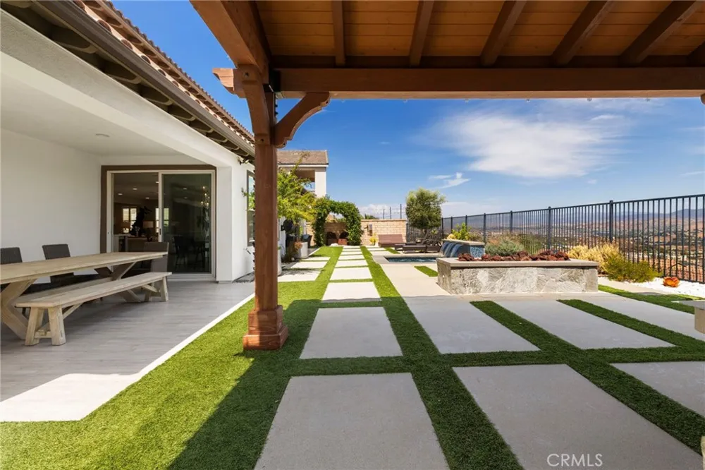 18747 JUNIPER SPRINGS DRIVE Canyon Country, CA 91387