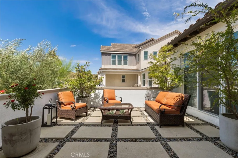 18747 JUNIPER SPRINGS DRIVE Canyon Country, CA 91387