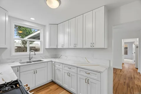1490 Skyline Drive