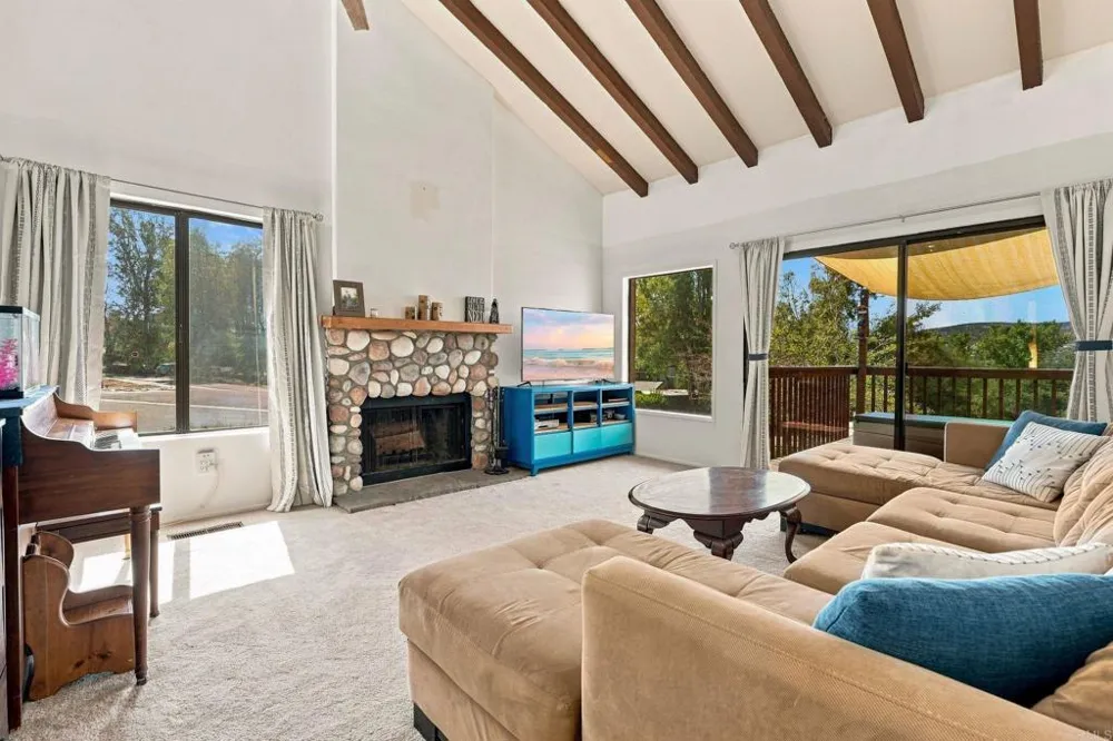 15831 Davis Cup Lane Ramona, CA 92065