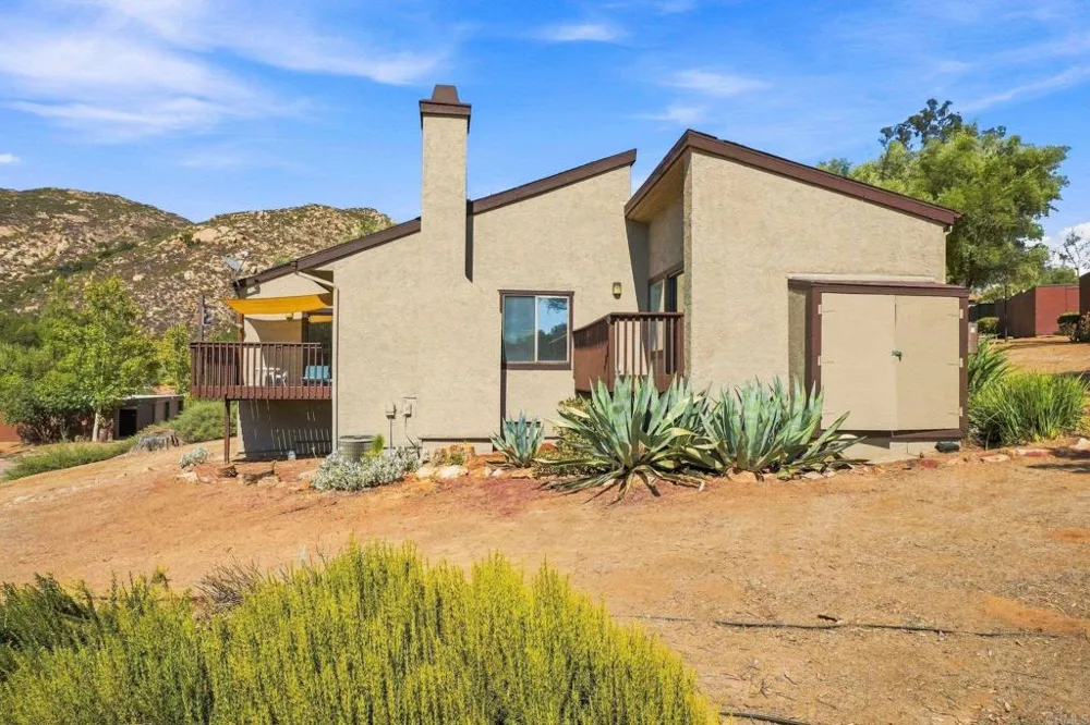 15831 Davis Cup Lane Ramona, CA 92065