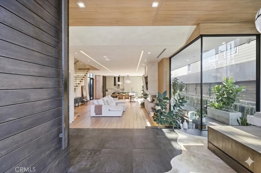 750 California Avenue Venice, CA 90291
