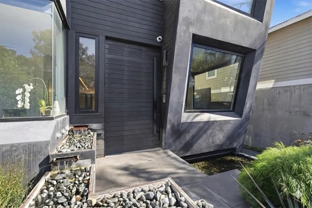 750 California Avenue Venice, CA 90291