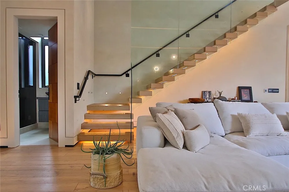 750 California Avenue Venice, CA 90291