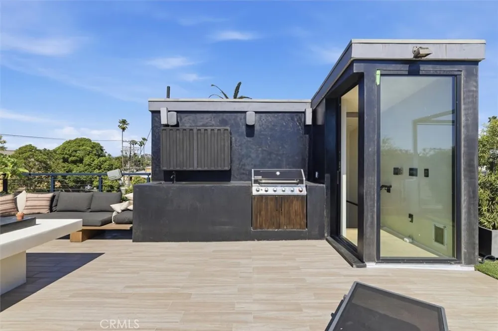 750 California Avenue Venice, CA 90291