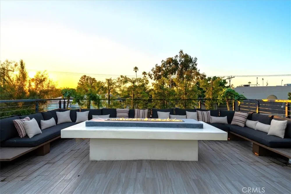 750 California Avenue Venice, CA 90291