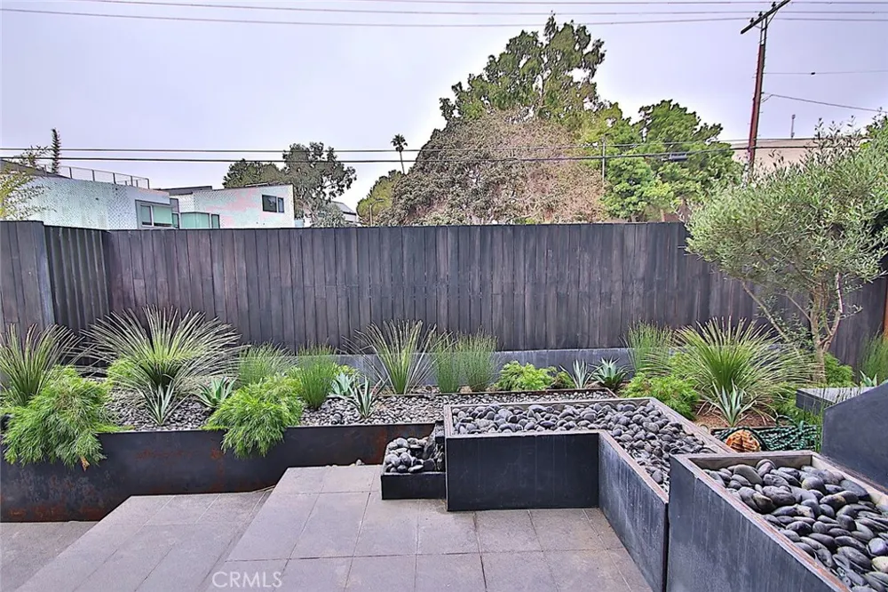 750 California Avenue Venice, CA 90291