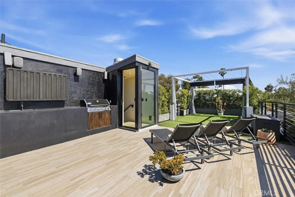 750 California Avenue Venice, CA 90291
