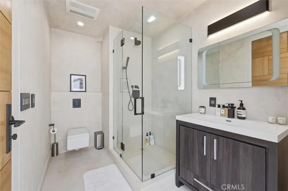 750 California Avenue Venice, CA 90291