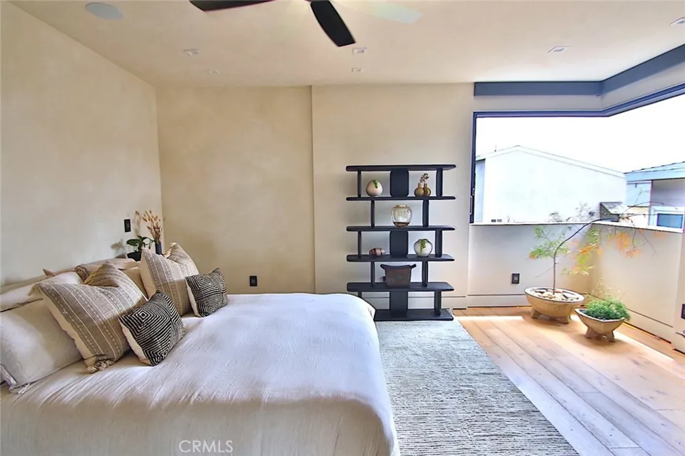 750 California Avenue Venice, CA 90291