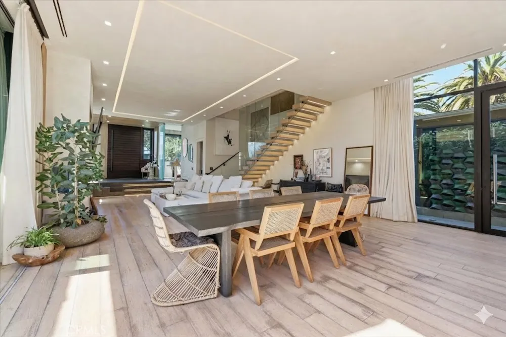 750 California Avenue Venice, CA 90291