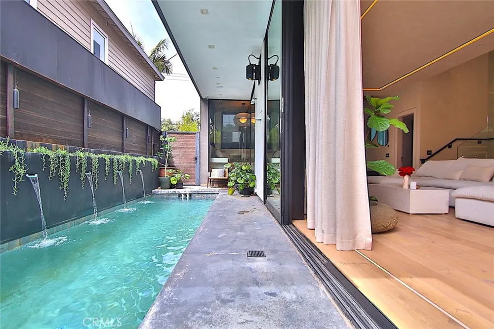 750 California Avenue Venice, CA 90291