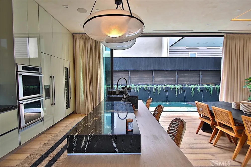 750 California Avenue Venice, CA 90291