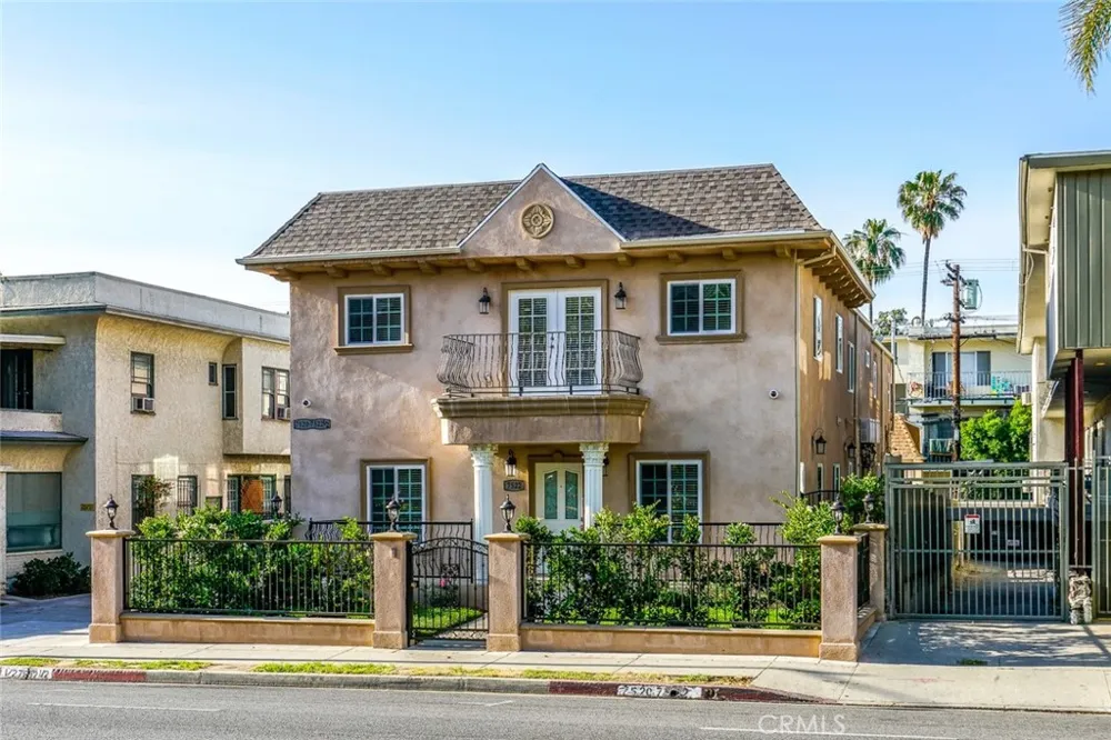 7524 Fountain Avenue West Hollywood, CA 90046