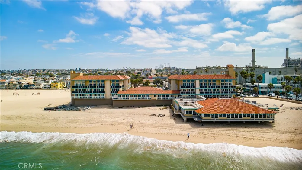 211 Yacht Club Way Redondo Beach, CA 90277