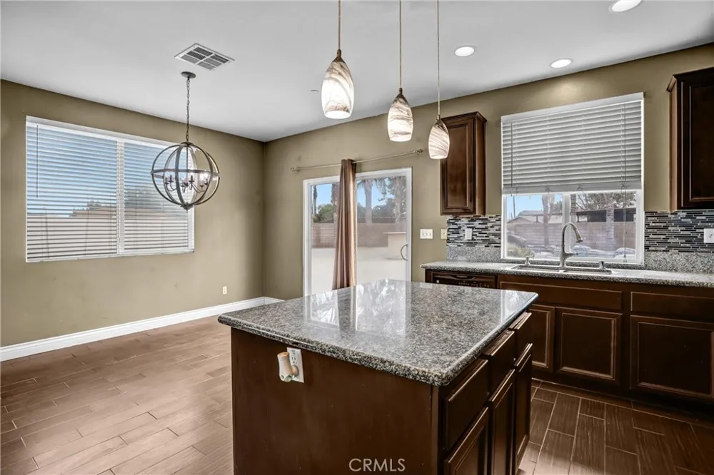 19039 Gregory Court Bloomington, CA 92316