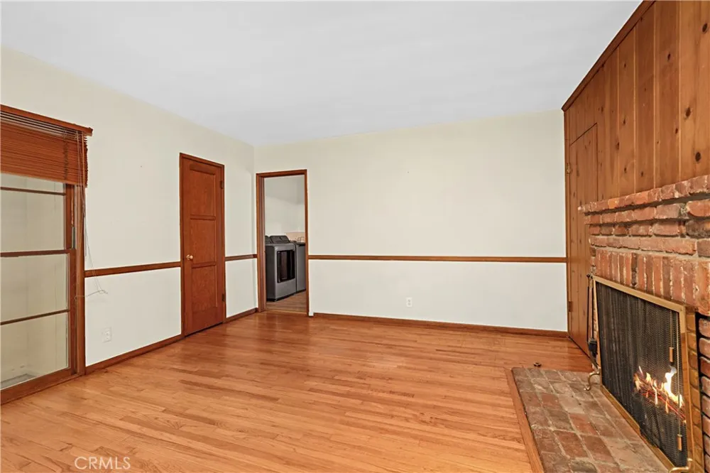 15516 Huston Street Encino, CA 91436