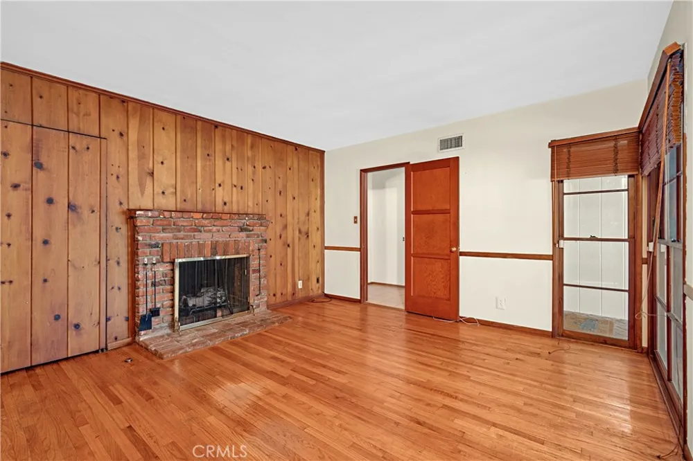 15516 Huston Street Encino, CA 91436