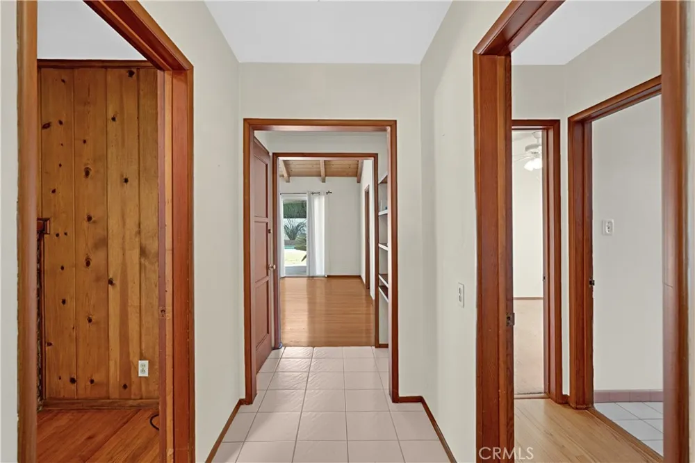 15516 Huston Street Encino, CA 91436