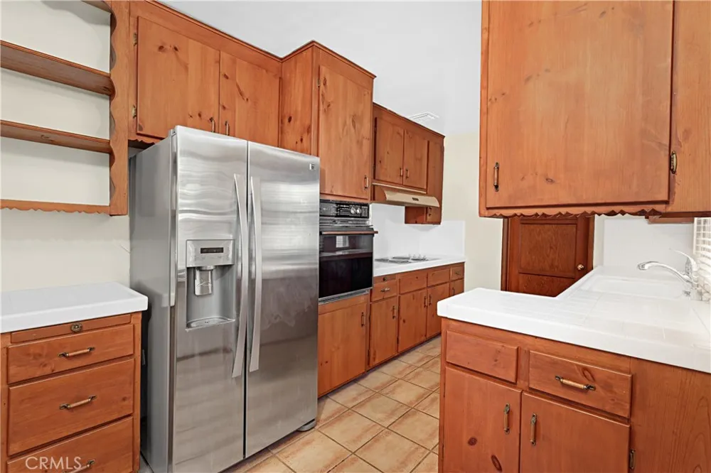 15516 Huston Street Encino, CA 91436