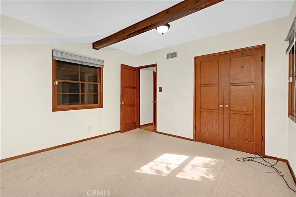 15516 Huston Street Encino, CA 91436
