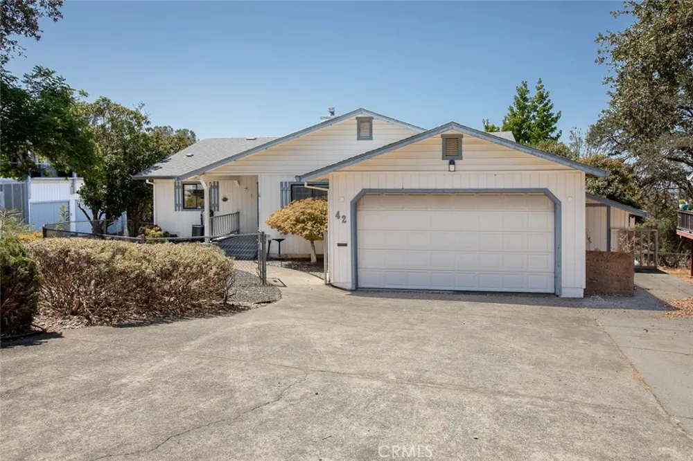 42 Greenbrier Oroville, CA 95966