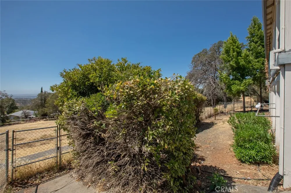 42 Greenbrier Oroville, CA 95966