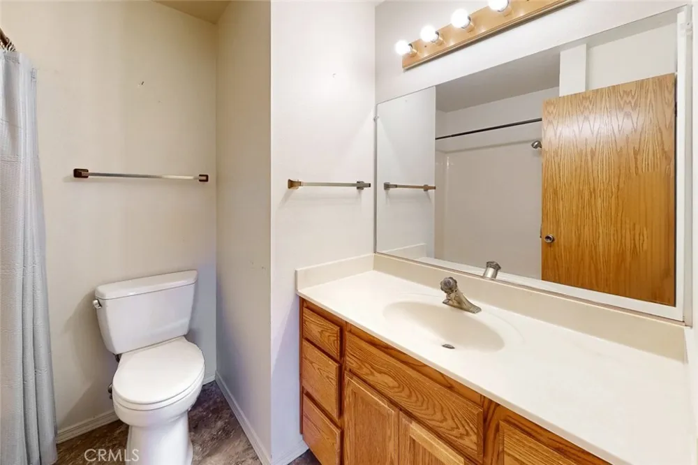 42 Greenbrier Oroville, CA 95966