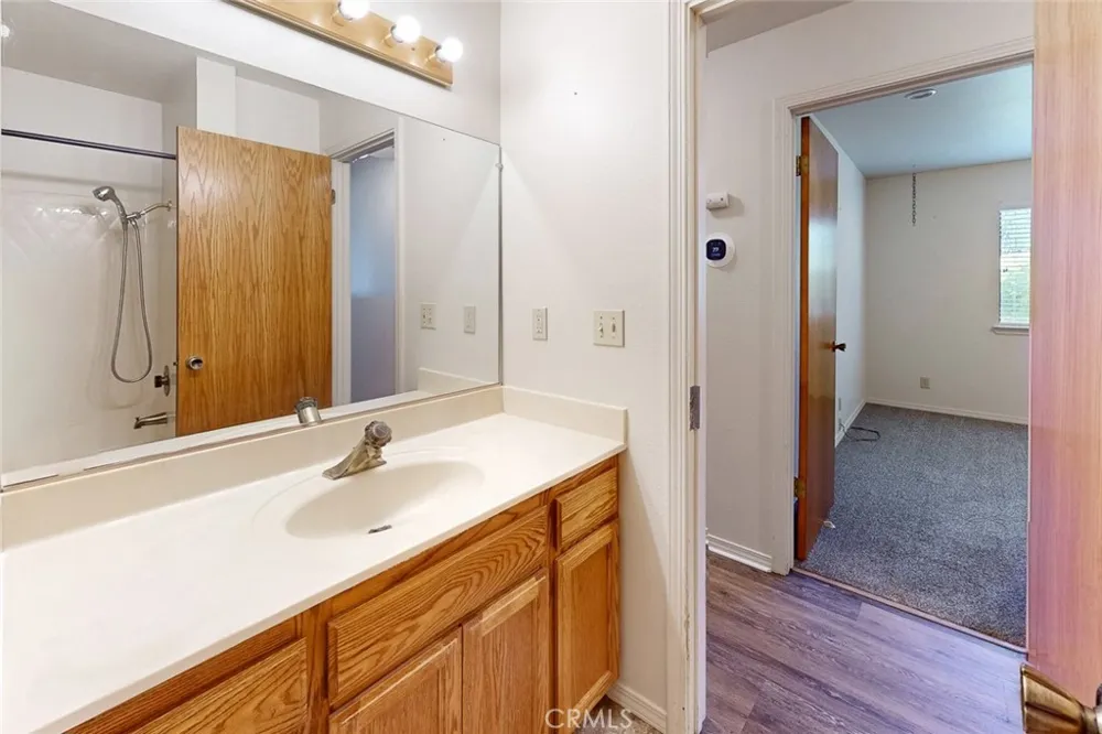42 Greenbrier Oroville, CA 95966