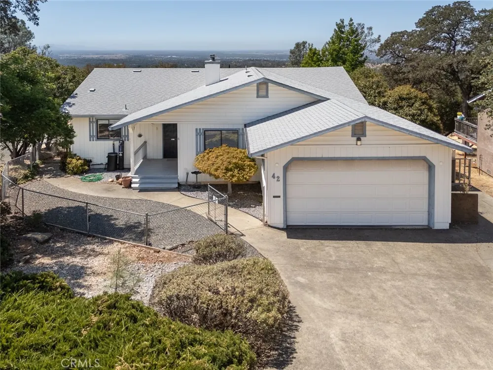 42 Greenbrier Oroville, CA 95966
