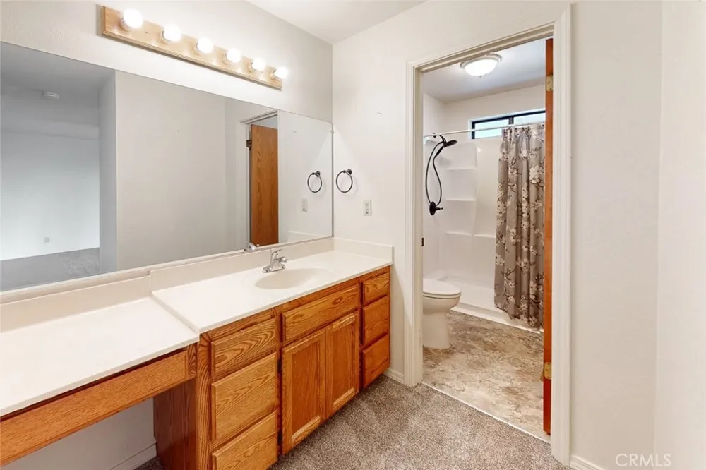42 Greenbrier Oroville, CA 95966