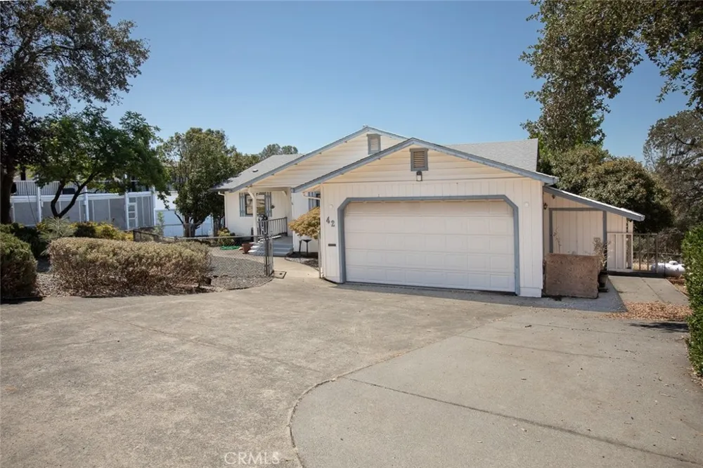 42 Greenbrier Oroville, CA 95966