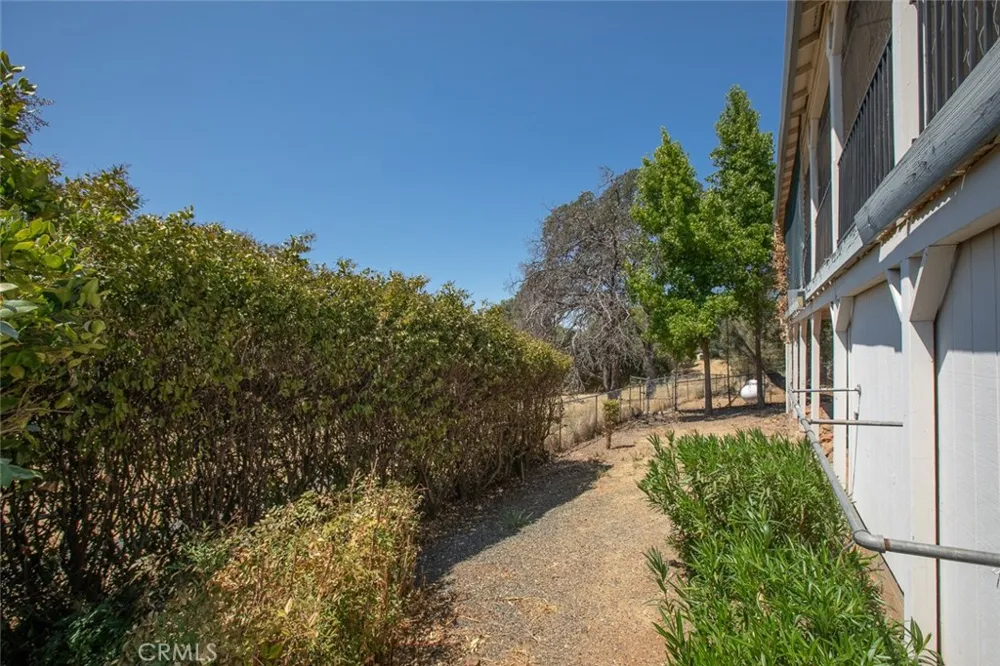 42 Greenbrier Oroville, CA 95966