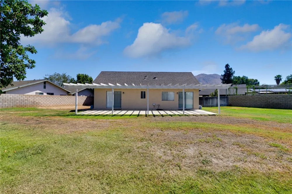 12662 Thomas Court Grand Terrace, CA 92313