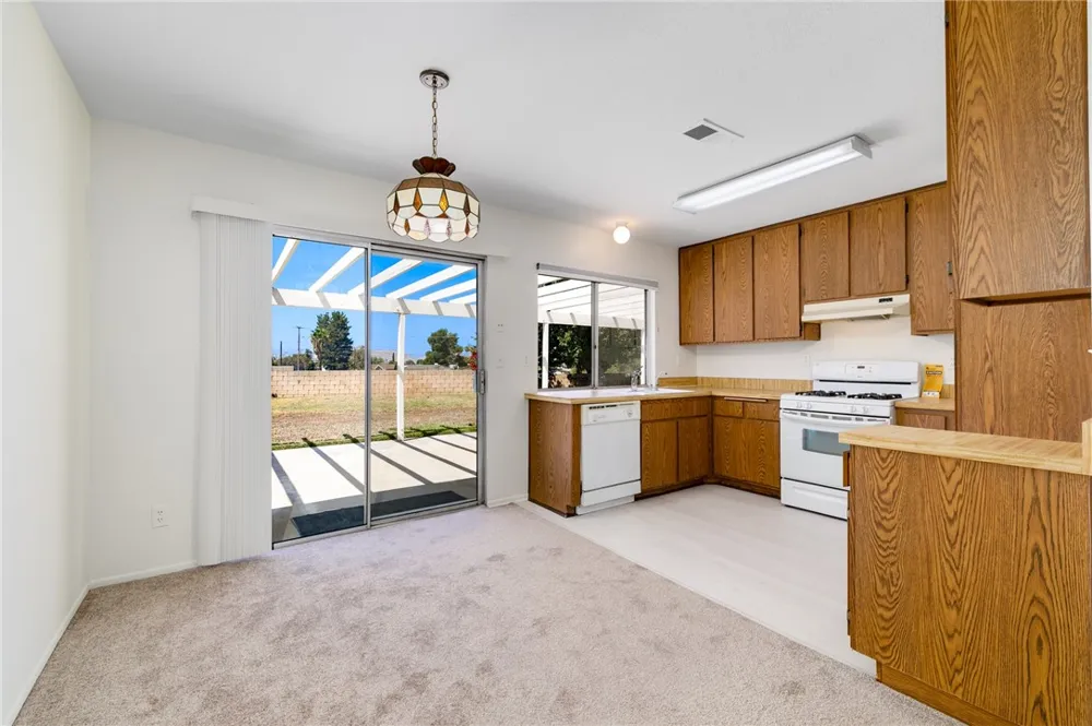 12662 Thomas Court Grand Terrace, CA 92313