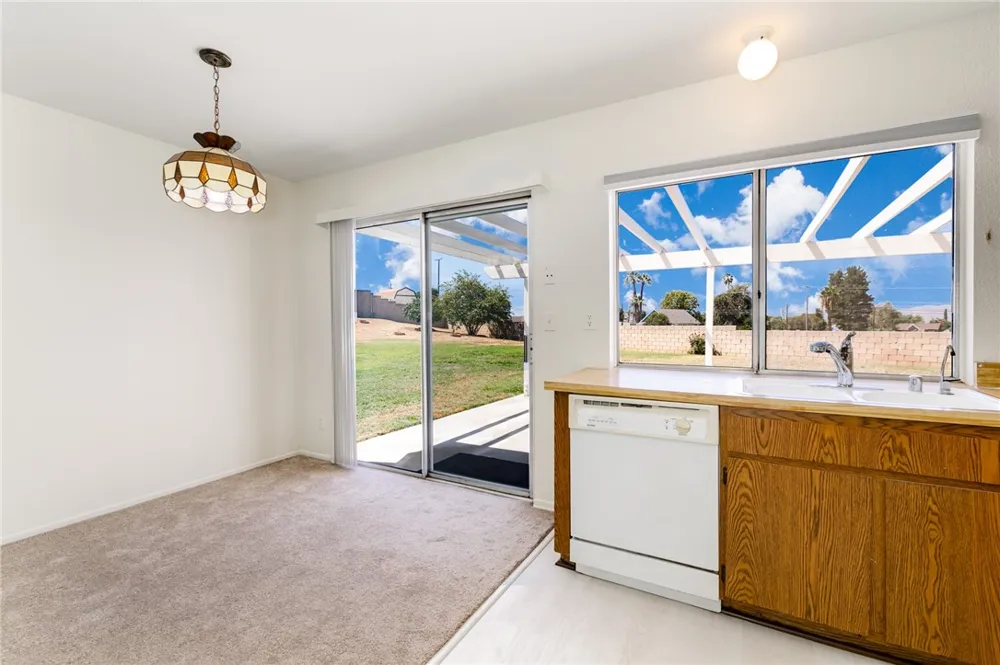 12662 Thomas Court Grand Terrace, CA 92313