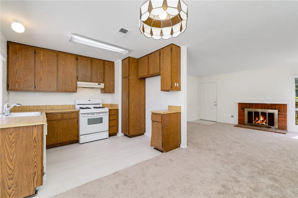12662 Thomas Court Grand Terrace, CA 92313