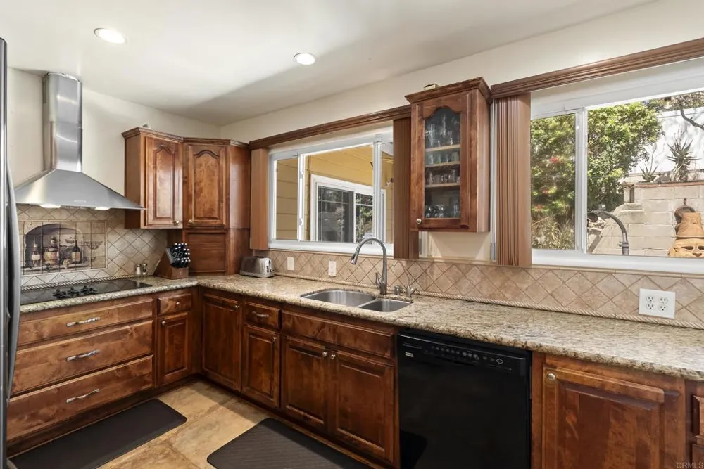3030 Crane Street Lemon Grove, CA 91945